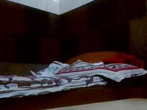 वह मुस्कुराया जब तक वह गुदा में मिला!  फ्री इंडियन सेक्स