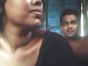 बहन उधार लिया उसके प्रेमिका के लिए सेक्स  हिंदी पोर्न वीडियो