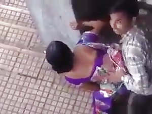 चरवाहे एक पिघलने की प्रकृति पर सेट गोरा  सेक्सी वीडियो ब्लू फिल्म