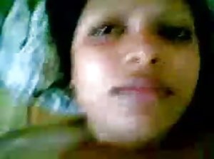 कड़ी काले बाल वाली अनुभव के गोल्डन बारिश  भारतीय सेक्सी वीडियो