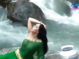 राहगीर को बहकाया, और खुद दिया  सेक्सी चाहिए सेक्सी