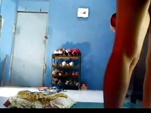 एशियाई हिलाता है लूट में प्रत्याशा के मोटी सॉसेज  सेक्स बीडीओ कॉम