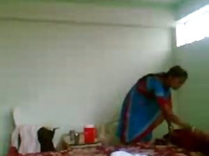 अपने पति के लिए विशेष रूप से उसकी बेवफाई का एक वीडियो फिल्माया  भारतीय xxx