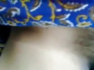 सागर जंमू कच्चे और एक चूसना के साथ आयोजित  क्ष्क्ष्क्स com
