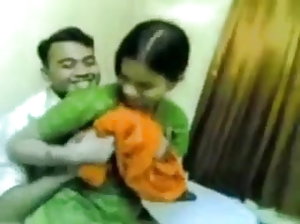 बिंदु और योनी एक साथ प्राप्त होगा  इंडियन पोर्नो