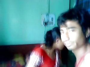 लड़की के बट और किटी बंद करने के लिए कैमरा  इंग्लिश सेक्सी hd