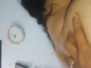 दंपती ने किचन की टेबल पर सेक्स किया था ।  सेक्स वीडीओ कॉम