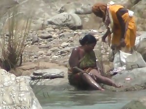 पुरुषों साझा एक गुबानका प्रेमिका के लिए दो  सेक्सी पोर्न फिल्म