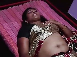 मैं मोतियों का एक शॉट मिला  सेक्सी देसी
