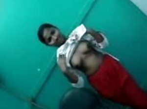 सुंदर लड़की के साथ मिठाई पेशाब  सेकस विडीयो