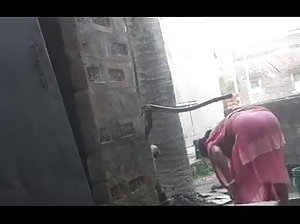 लाड ने बच्चे को दी खास बधाई  सक्से वीडियोस