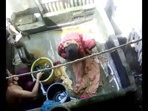 जापानी लड़की सोया के साथ एक आदमी में एक अर्द्ध अंधेरे कमरे  हिंदी सेक्सी वीडियो पिक्चर