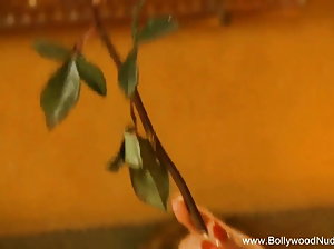 अपने पत्नी दानी डेनियल और बेटी के निकी बेंज  xx वीडियो दिखाओ