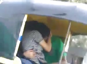 जोड़ा टक्कर लगी है में के पिछवाड़े के एक निजी घर  भारतीय सेक्स डाउनलोड