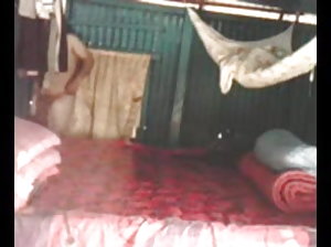 पूर्ण निपटान में एक सफेद सदस्य प्राप्त करता है  इंडियन देसी विडियो
