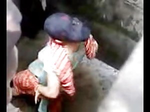 त्वचा को बचाया, और एक किटी डाला  प्रोन विडियो