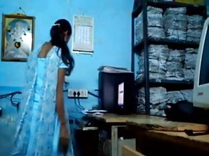 जोड़ा प्यार करता है शुद्ध सेक्स  देसी sex